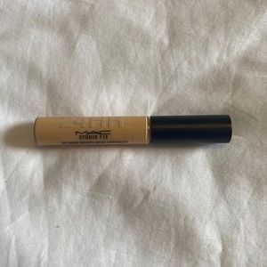 MAC Concealer-24HR Studio Fix-Color A78